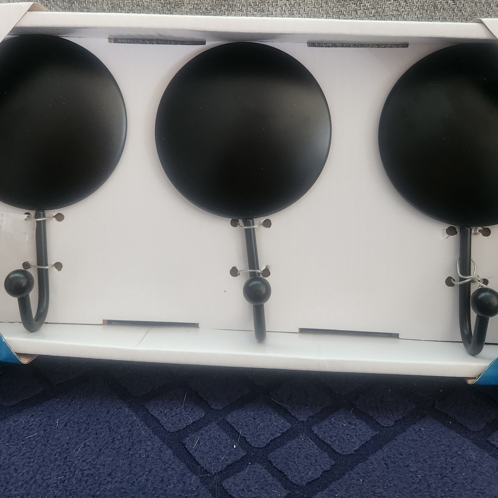 Black Wall Hooks Set